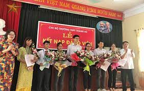 Trường THPT Thanh Hà phát triển đảng viên
